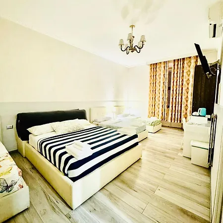 Oscar Suite Home