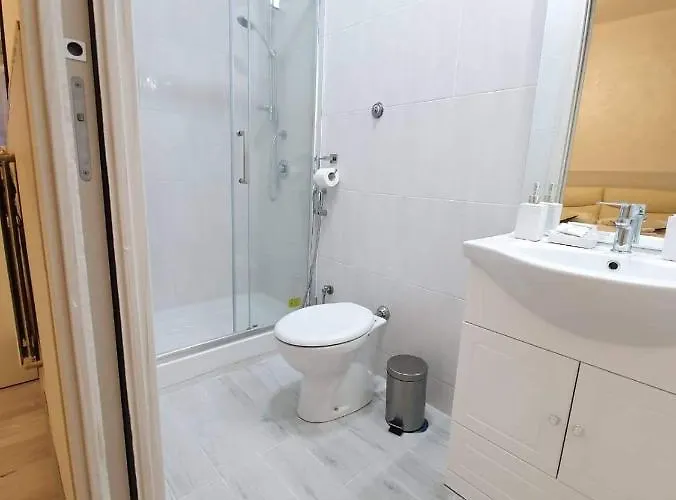 Konukevi Oscar Roma